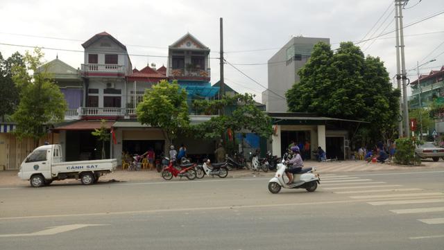 Hơn chục người chạy thoát thân sau loạt đạn bắn vào nhà dân-1