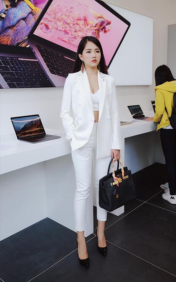 Xuýt xoa ngắm xế hộp có giá 7,2 tỷ Phan Thành mới tậu-5