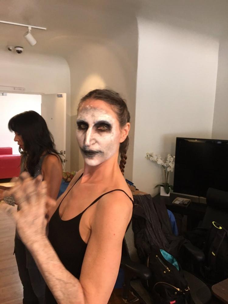 Câm nín hồi lâu trước nhan sắc thật của ma sơ Valak- người khiến khán giả khiếp sợ suốt tháng 9 này-2