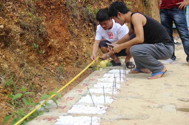 Quảng Trị: Ba chàng trai trẻ tình nguyện lập nghĩa trang chôn cất các hài nhi xấu số-5