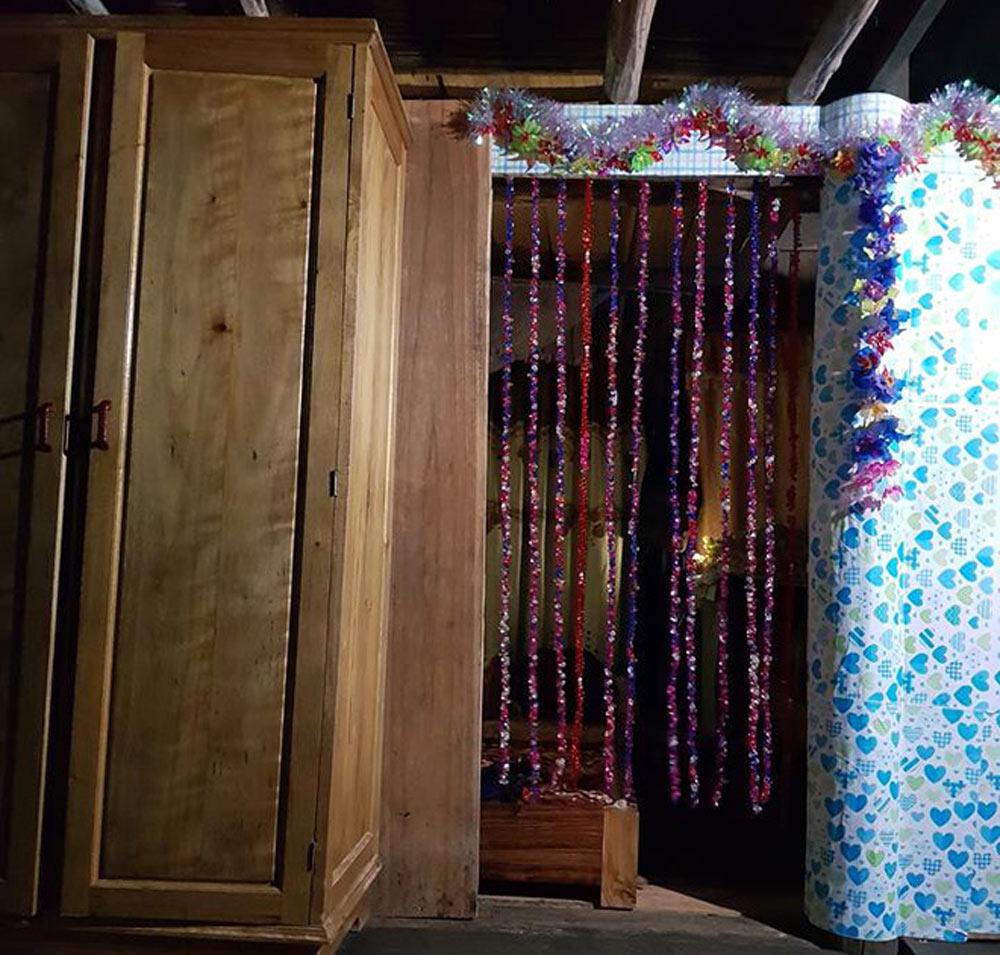 Cô dâu 61, chú rể 26 tuổi ở Cao Bằng tiết lộ phòng tân hôn đặc biệt-5