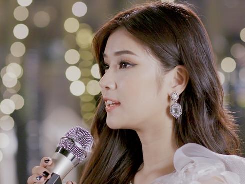 Sư tử Hà Đông Hoàng Yến Chibi táo bạo lột quần áo Quang Đăng-5