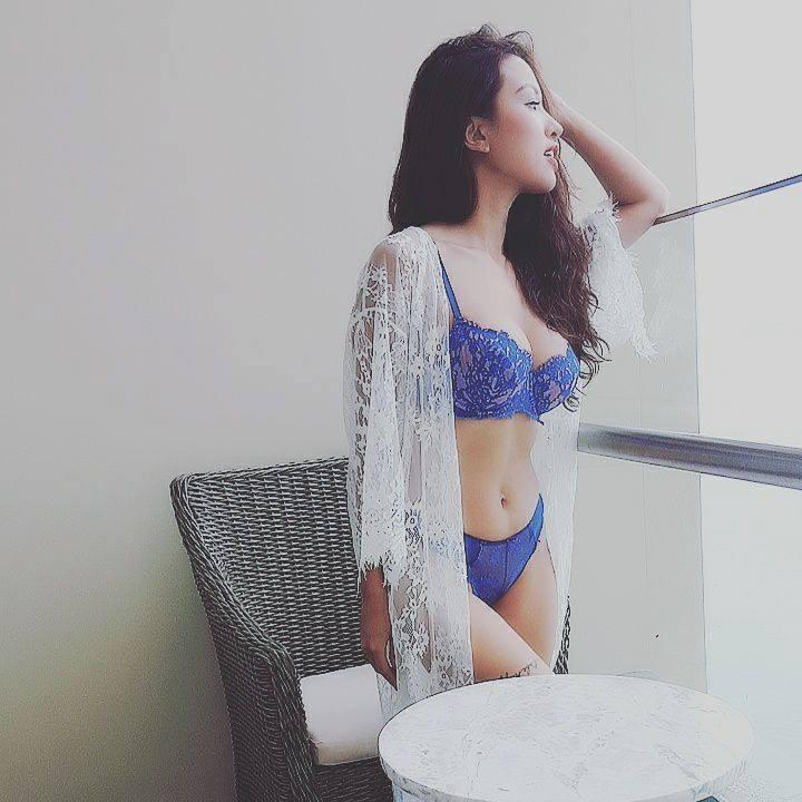 Vòng 1 đầy đặn bất thường, Vân Hugo dính nghi án phẫu thuật thẩm mỹ-7