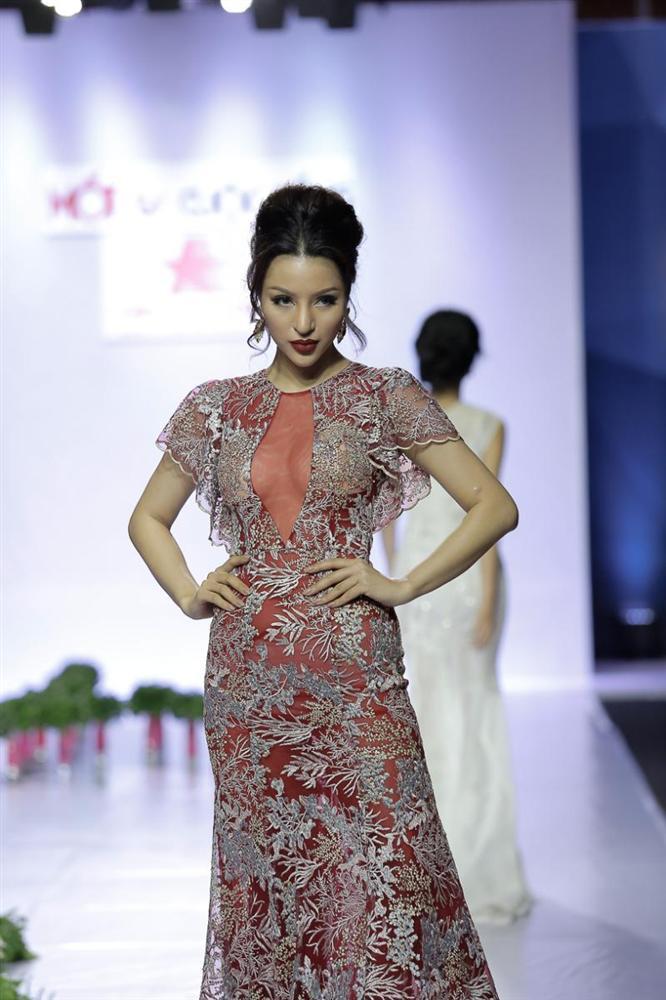 12 mỹ nhân đứng đầu Siêu mẫu Việt Nam: Người sự nghiệp ngày càng tỏa sáng, kẻ ở ẩn mờ nhạt sắc hương-22