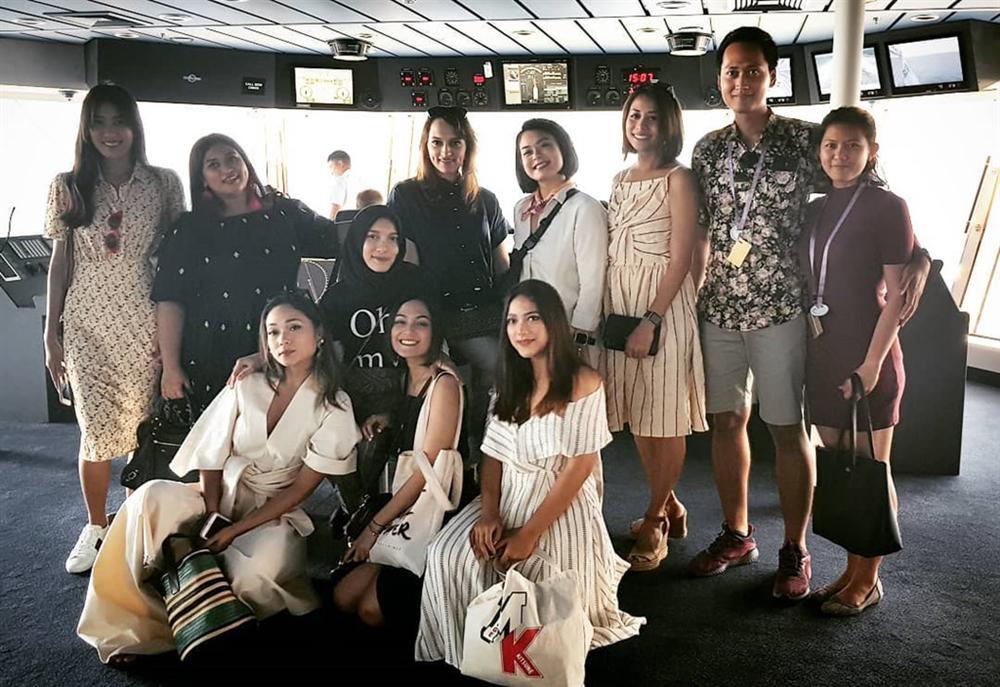 Hotgirl cung bọ cạp có bạn trai thiếu gia, nổi tiếng ở Indonesia-7