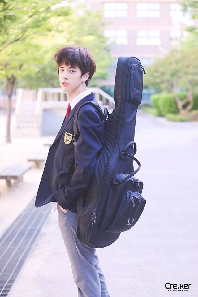 Đi tìm những gương mặt mỹ nam đồng loạt gây sóng gió trên mạng xã hội xứ Hàn-5