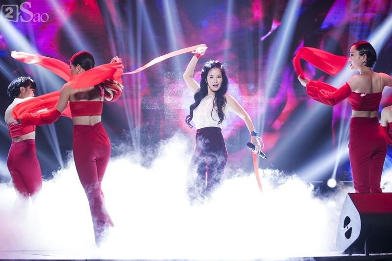 Trước khi nhan sắc bị chê suýt không thể nhận ra, Hồng Nhung chính là ngôi sao được mệnh danh người đàn bà không tuổi-3