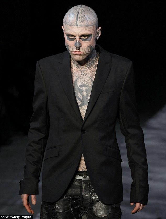 Thanh niên phá nát khuôn mặt vì mê hình tượng đầu lâu-5