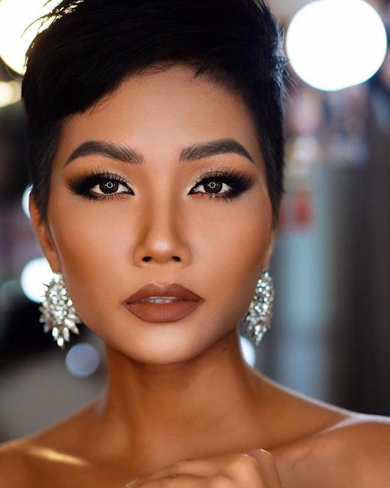 Đổi diện mạo liên tục trước Miss Universe 2018, HHen Niê xứng danh hoa hậu đa sắc màu nhất showbiz Việt-16
