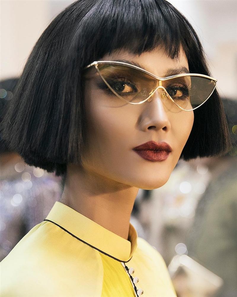 Đổi diện mạo liên tục trước Miss Universe 2018, HHen Niê xứng danh hoa hậu đa sắc màu nhất showbiz Việt-8