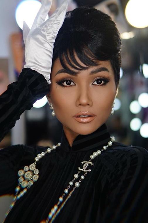 Đổi diện mạo liên tục trước Miss Universe 2018, HHen Niê xứng danh hoa hậu đa sắc màu nhất showbiz Việt-9