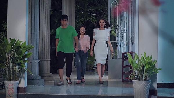 Gạo nếp gạo tẻ tập 56: Lê Phương đã ly dị chồng nhưng vẫn bị mẹ chồng đeo bám-4