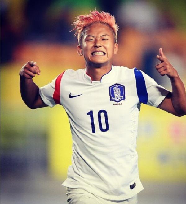 Không phải Son Heung-min, đây mới là ngôi sao bóng đá đang được vạn người mê ở Hàn Quốc-5