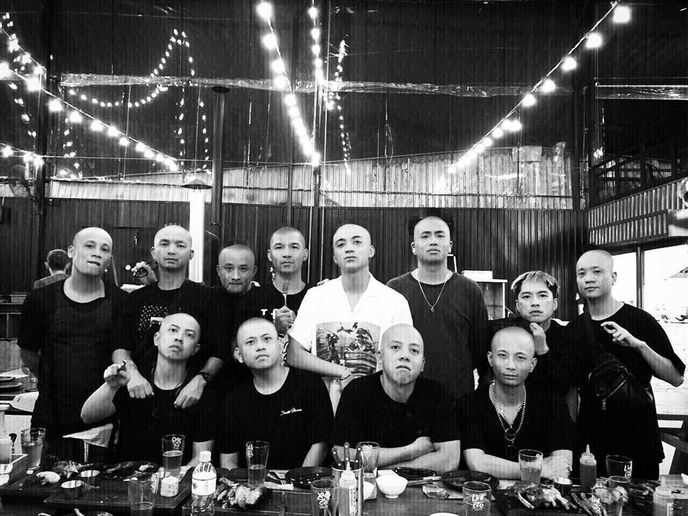 Max rảnh như Touliver: Tỉ mẩn photoshop biến Binz, JustaTee, Soobin thành... trọc lốc khác gì đám bảo kê số má-2