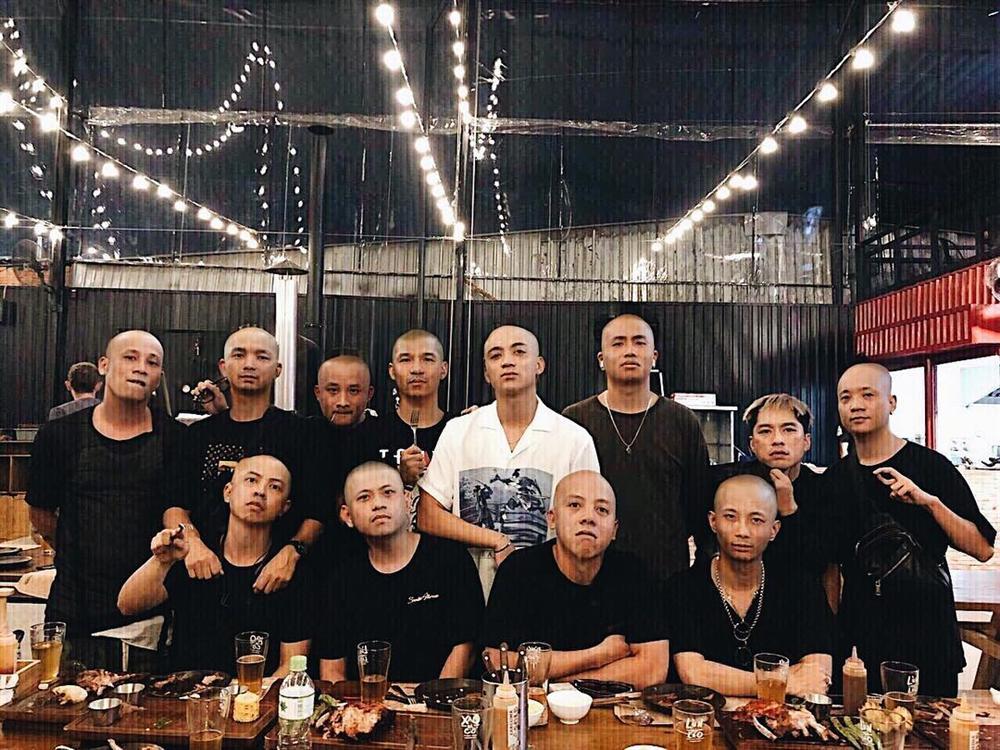 Max rảnh như Touliver: Tỉ mẩn photoshop biến Binz, JustaTee, Soobin thành... trọc lốc khác gì đám bảo kê số má-8