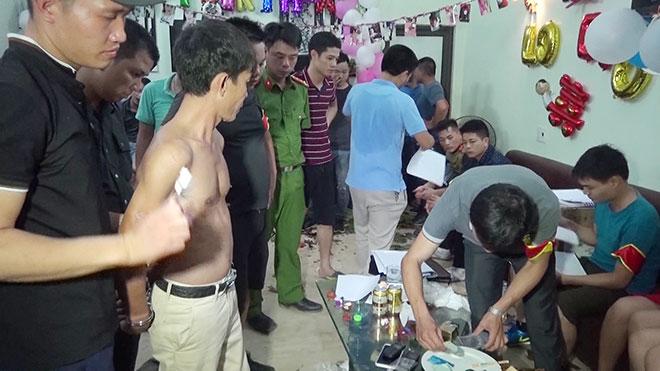 Đột kích bữa tiệc đá, phá vỡ vỏ bọc của một doanh nhân-1