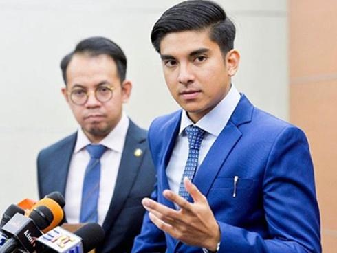 Nghị sĩ Nga gây tranh cãi vì tuyên bố mải ngắm bộ ngực đẹp của nữ bộ trưởng-6