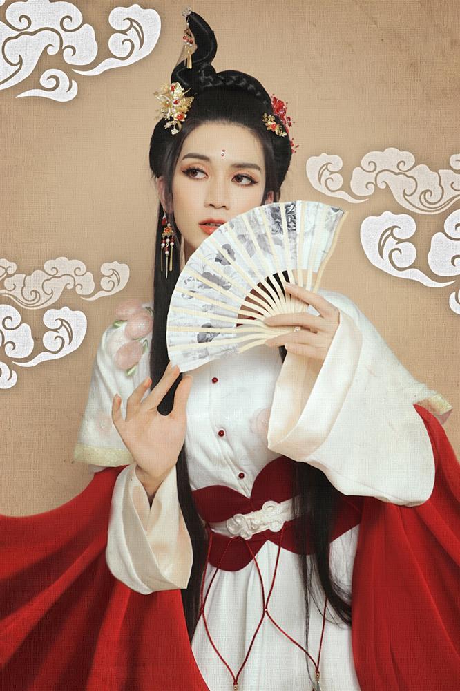 BB Trần tiếp tục khoe tài giả gái đỉnh cao khi hóa thân cực xinh đẹp thành chị Hằng-7