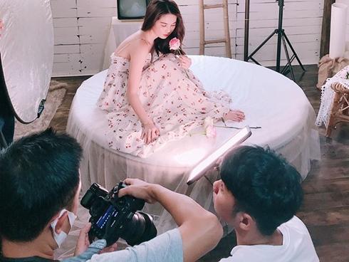 Bán nude trước ống kính, Ngọc Trinh tuyên bố: Phụ nữ đẹp nhất khi tự tin là chính mình-11