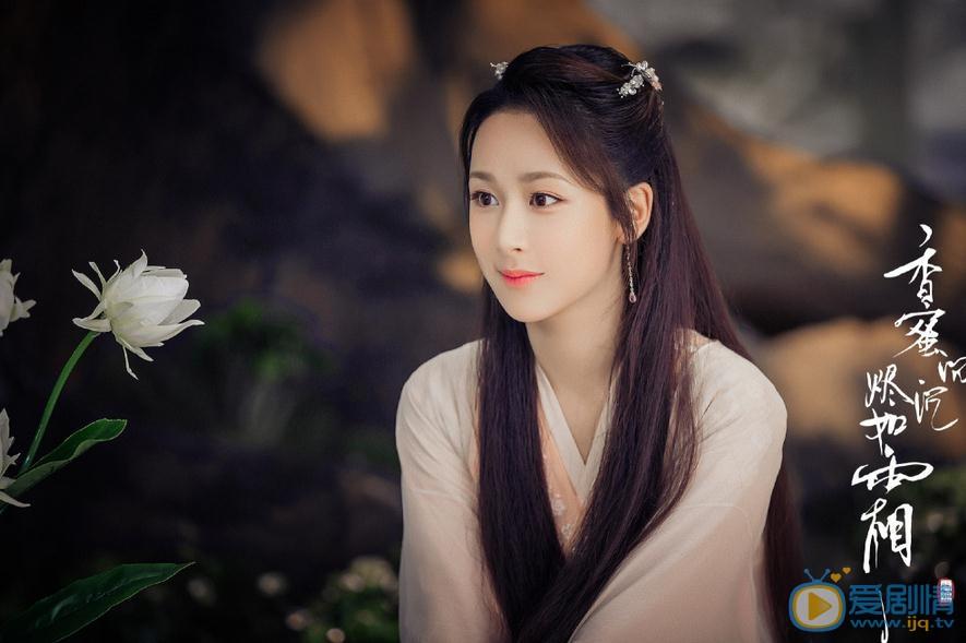 Địch Lệ Nhiệt Ba và Dương Tử: Nhan sắc hay tài năng sẽ lên ngôi Nữ thần Kim Ưng?-8