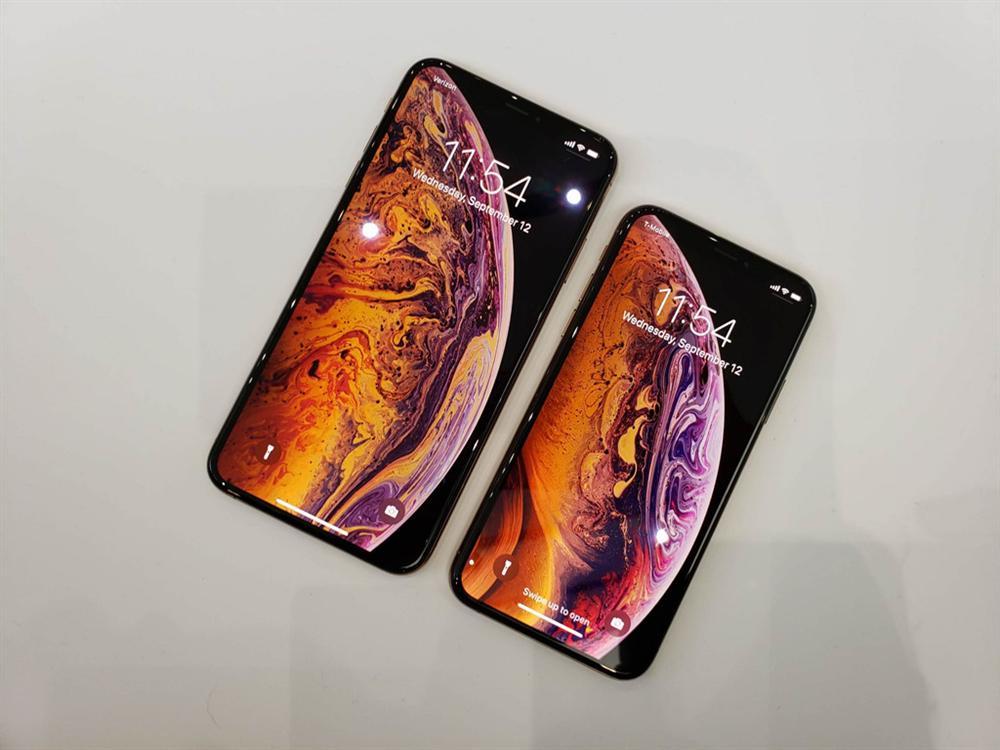 Ảnh thực tế iPhone XS và iPhone XS Max - dáng cũ, tính năng mới-2