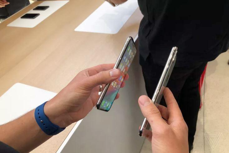 Ảnh thực tế iPhone XS và iPhone XS Max - dáng cũ, tính năng mới-5