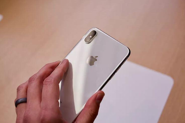 Ảnh thực tế iPhone XS và iPhone XS Max - dáng cũ, tính năng mới-7