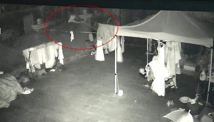 Người đàn ông lấy trộm 81 chiếc váy cưới suốt 3 năm để có cảm giác như được tái hôn-2