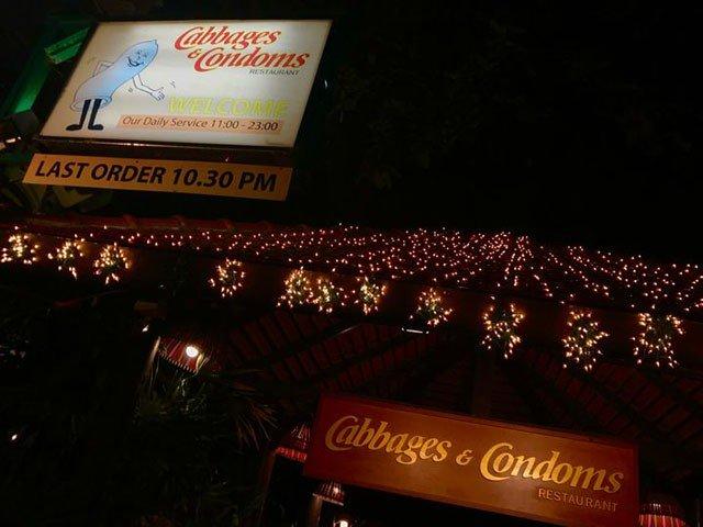 Đừng choáng nếu bắt gặp nhà hàng bao cao su này khi đi du lịch Thái Lan-1