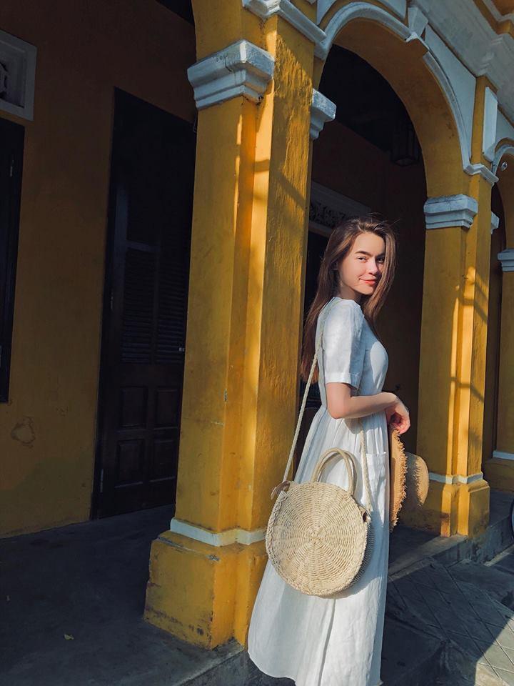 Tăng Thanh Hà lên đồ công sở sành điệu - Sơn Tùng dát hàng hiệu chất ngất dẫn đầu top sao mặc street style đẹp-1