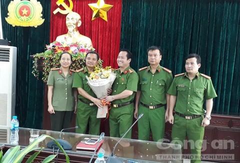 Vừa mở cửa, tôi giật bắn vì thấy sọ và hàm răng người-3