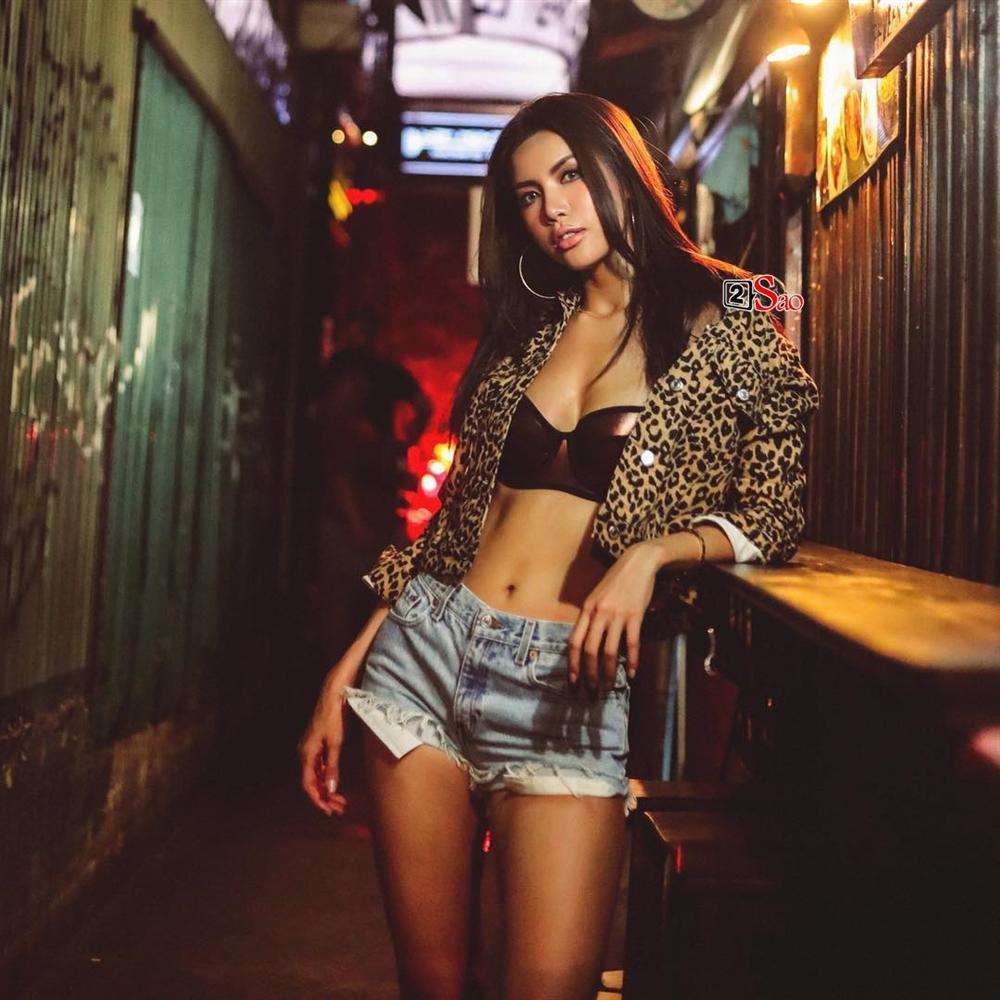 Tóc Tiên, Minh Tú, Chi Pu cùng hàng loạt tín đồ thời trang điên đảo trở lại với họa tiết da báo-3