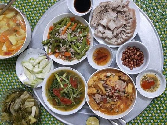 Liên tục đòi bạn trai mua quà tặng, cô gái nhận cái kết đắng-2