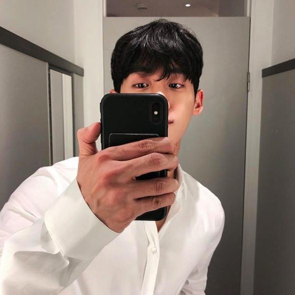 Hot boy Hàn Quốc ghé thăm Đà Nẵng cao 1,84 m, thân hình chuẩn 6 múi-7