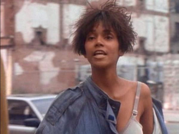 Khổ như sao Hollywood đóng phim: ‘Miêu nữ’ Halle Berry không tắm 10 ngày cho vai diễn-1