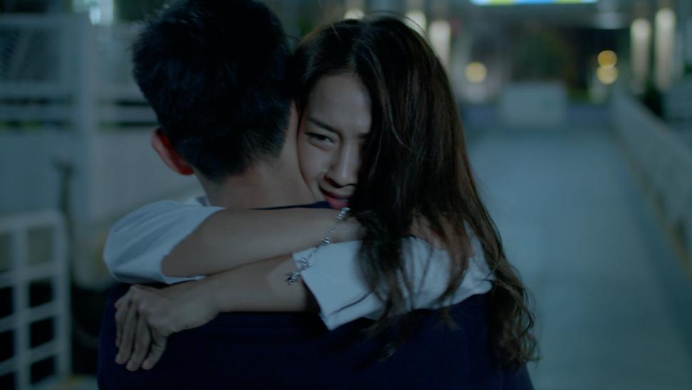 Khả Ngân và Song Luân tình tứ trong Teaser MV nhạc phim Hậu duệ mặt trời-2