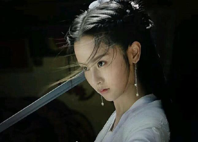 Lộ diện Tiểu Long Nữ phiên bản 2018: Bản sao hoàn hảo của Lưu Diệc Phi-1