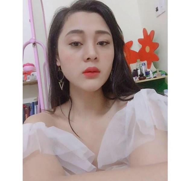 Công Phượng hẹn hò với người lạ, dân tình đồn đoán đây chính là bạn gái mới!-9