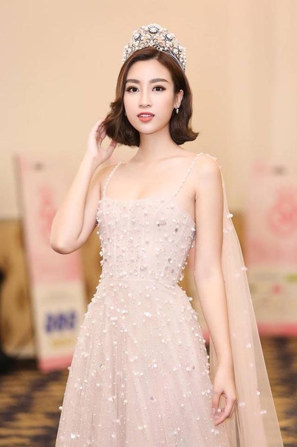 Đỗ Mỹ Linh: 2 năm là hoa hậu, chưa có cám dỗ nào đến với tôi-2