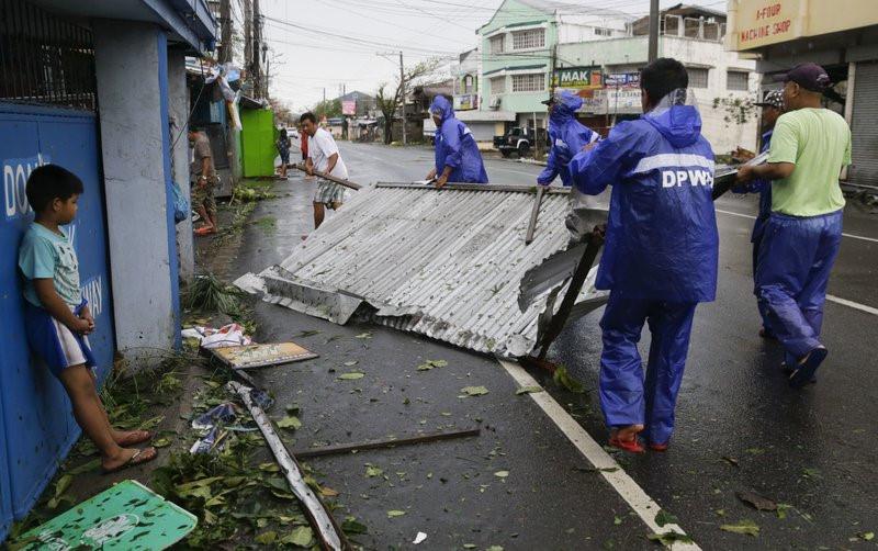 Philippines xác nhận 2 người đầu tiên thiệt mạng vì siêu bão Mangkhut-3