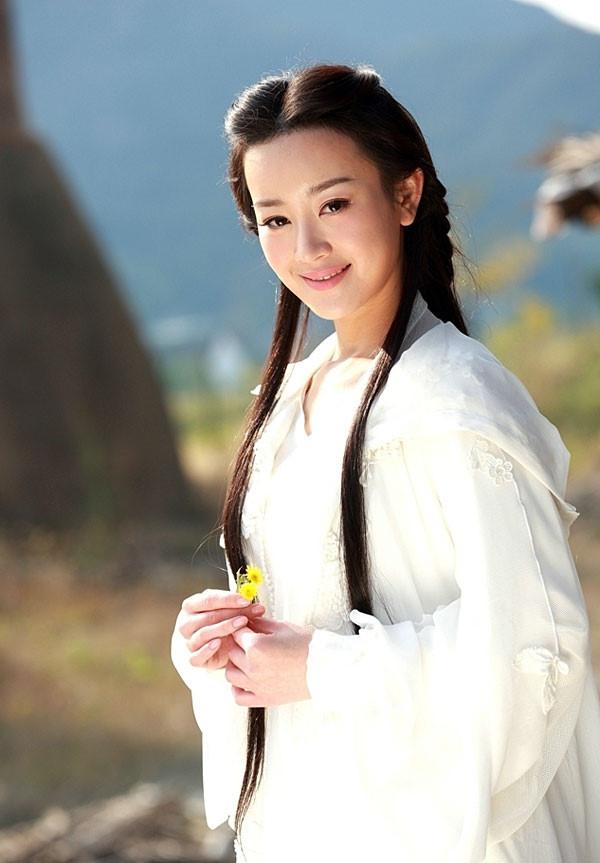 Đóng cùng vai với Lưu Diệc Phi, loạt mỹ nhân Hoa ngữ đẹp đến mấy cũng trở nên thê thảm-2