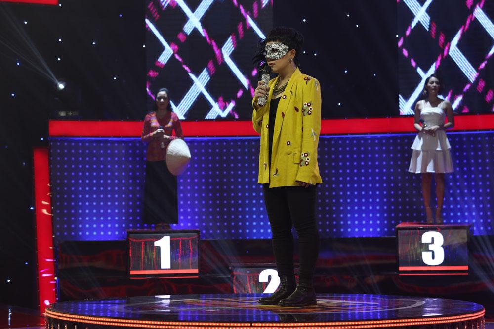 PewPew, MisThy há hốc mồm khi được nghe Huỳnh Tú hát live ca khúc Đường một chiều-2