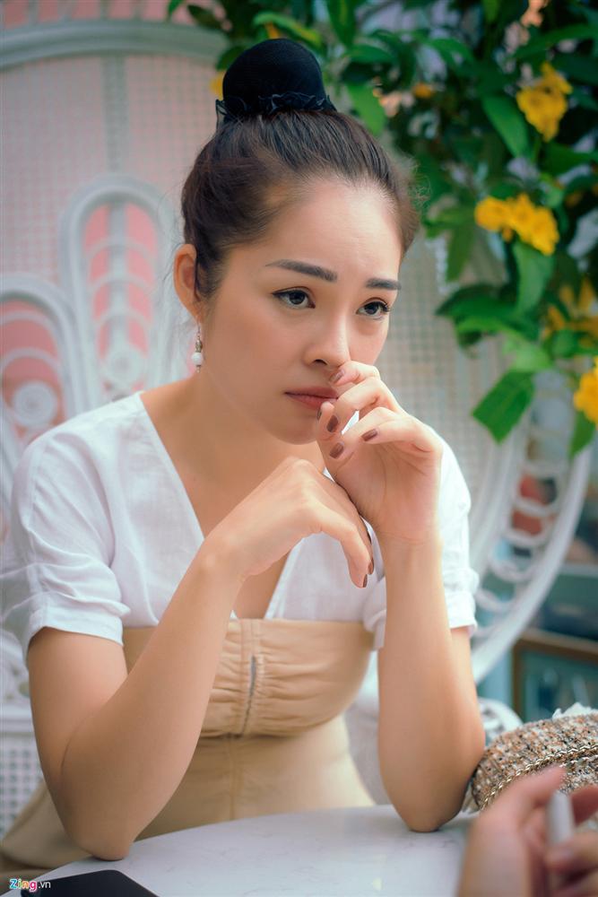 Dương Cẩm Lynh: Tôi khóc cả tháng, chới với khi ôm con ra ngoài sống-2