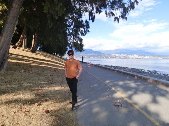 Theo chân Ưng Đại Vệ và Hương Tràm khám phá thành phố Vancouver - Canada-3