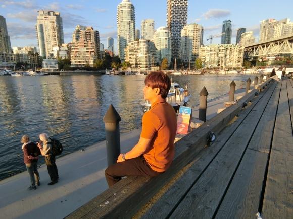 Theo chân Ưng Đại Vệ và Hương Tràm khám phá thành phố Vancouver - Canada-4