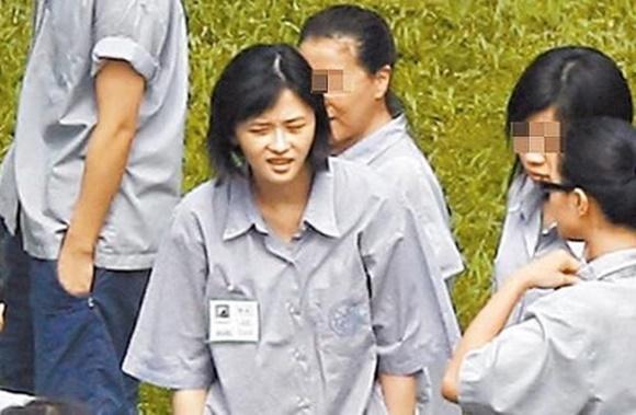 Nữ hoàng gợi cảm xứ Đài thân tàn ma dại vì nghiện ngập, vất vả phẫu thuật thẩm mỹ để níu kéo chồng trẻ kém 15 tuổi-3