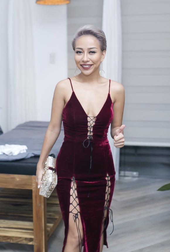 Nam Em thừa cân thảm hại khi đụng hàng Hương Giang - Hà Hồ xẻ bạo dẫn đầu top sao mặc xấu-2