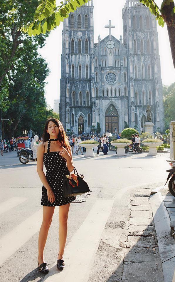 Dù là bikini sexy hay duyên dáng với áo dài, BB Trần vẫn vượt mặt loạt mỹ nhân bởi tài giả gái có 1 - 0 - 2-5