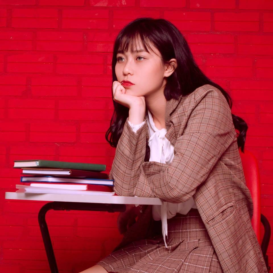 Dù là bikini sexy hay duyên dáng với áo dài, BB Trần vẫn vượt mặt loạt mỹ nhân bởi tài giả gái có 1 - 0 - 2-6