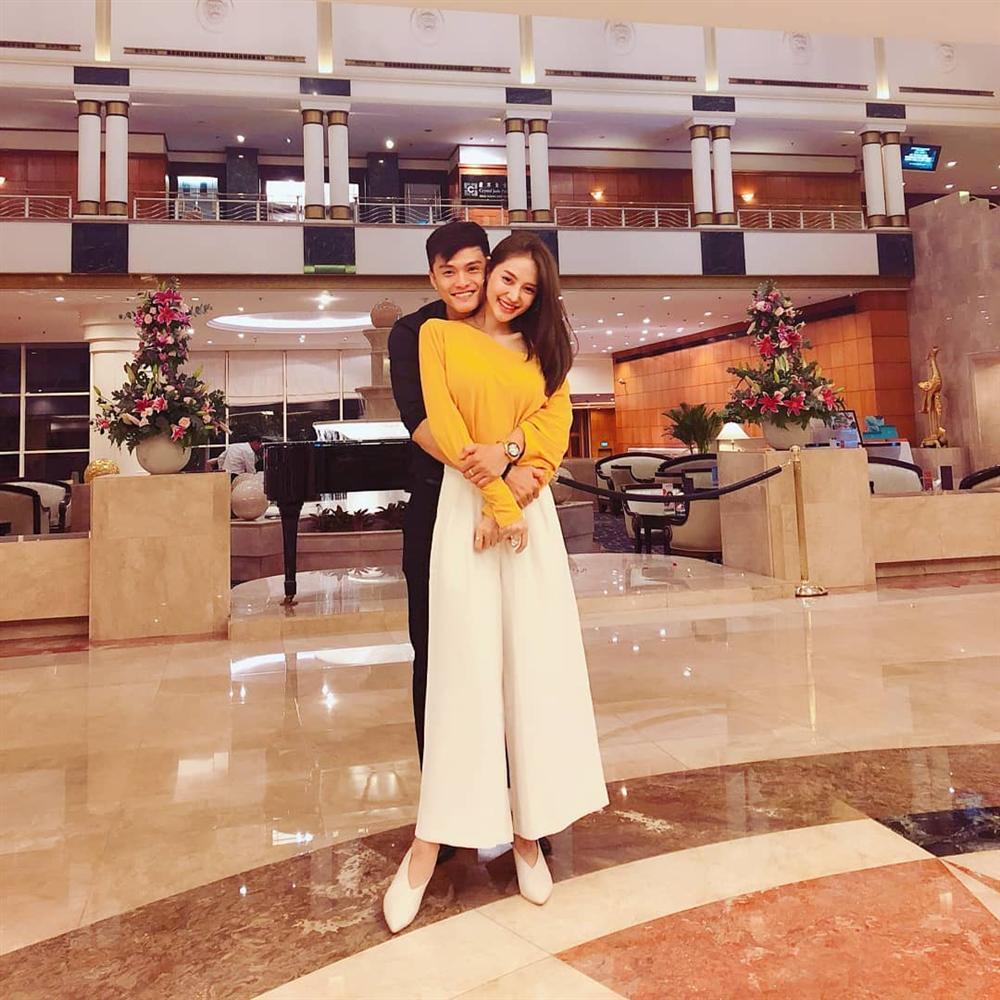 Tăng Thanh Hà sánh đôi hẹn hò cùng ông xã đại gia ngày cuối tuần-7